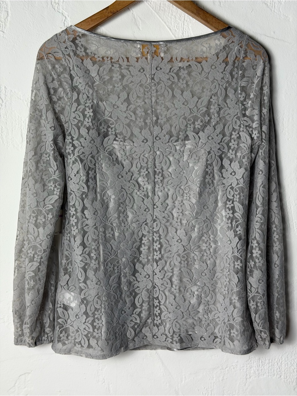 Laundry By Shelli Segal Gray Lace  Feminine Blouse with Underlined Camisole- 6 - Picture 8 of 15